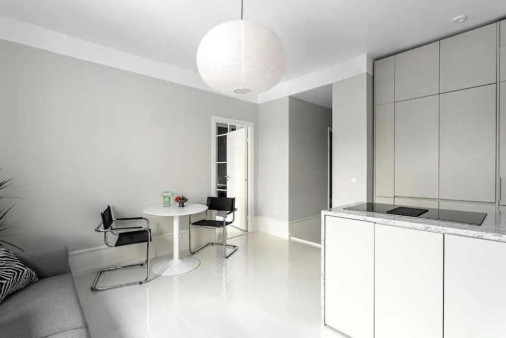 Harju 8 - Stylish - Minimalist - Best Location Helsinki Finland